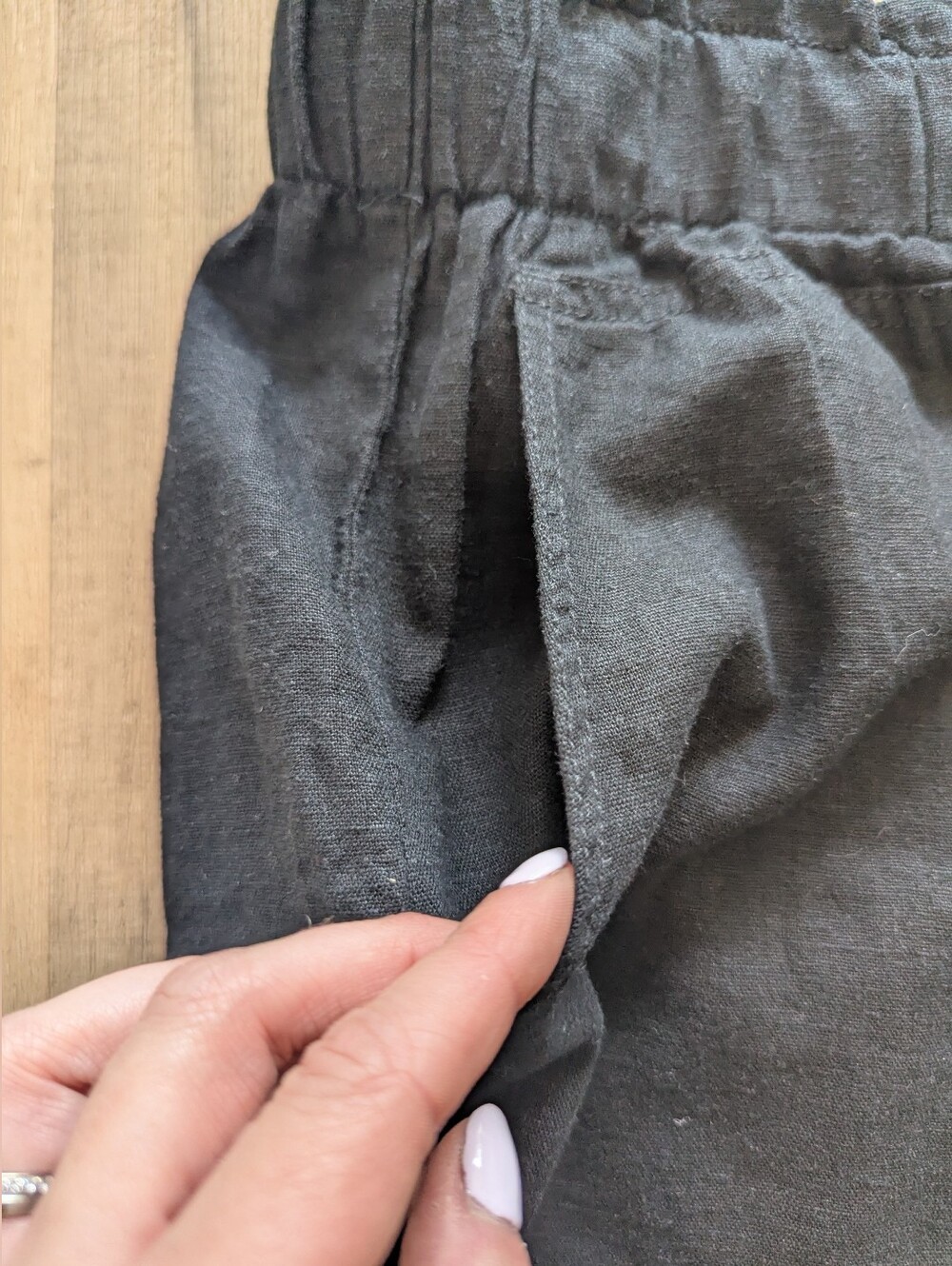 2/$20 Briggs New York Black High-Waist Linen-Blend Shorts - Picture 6 of 8
